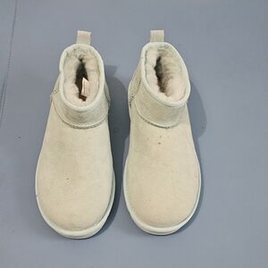 UGG Green and Cream Cozy Boots